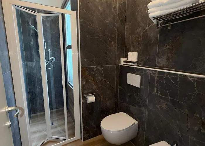 Gladys Hotel 3*