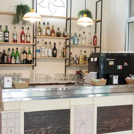 Gladys Hotel