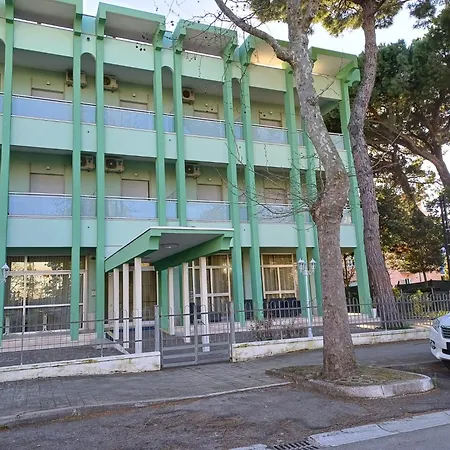 Gladys Hotel 3*