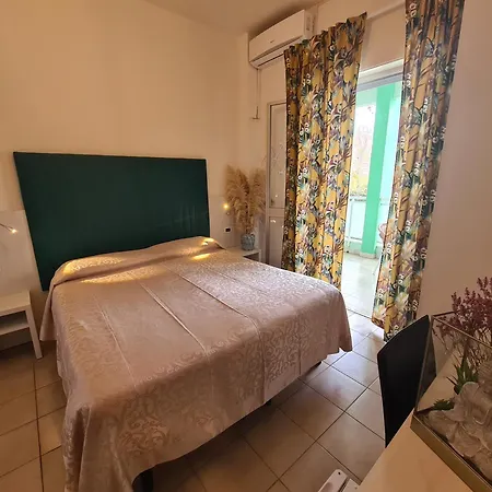 Gladys Hotel 3*